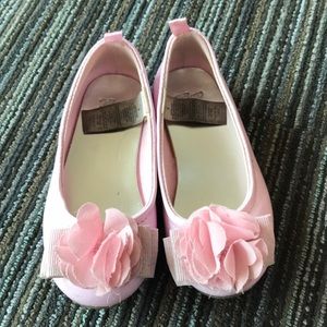 Baby gap flats